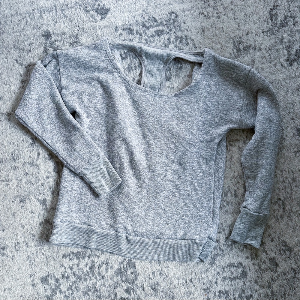 ⭐️3/$30⭐️ (bundle deal) Gray Drape Back Dance Sweatshirt